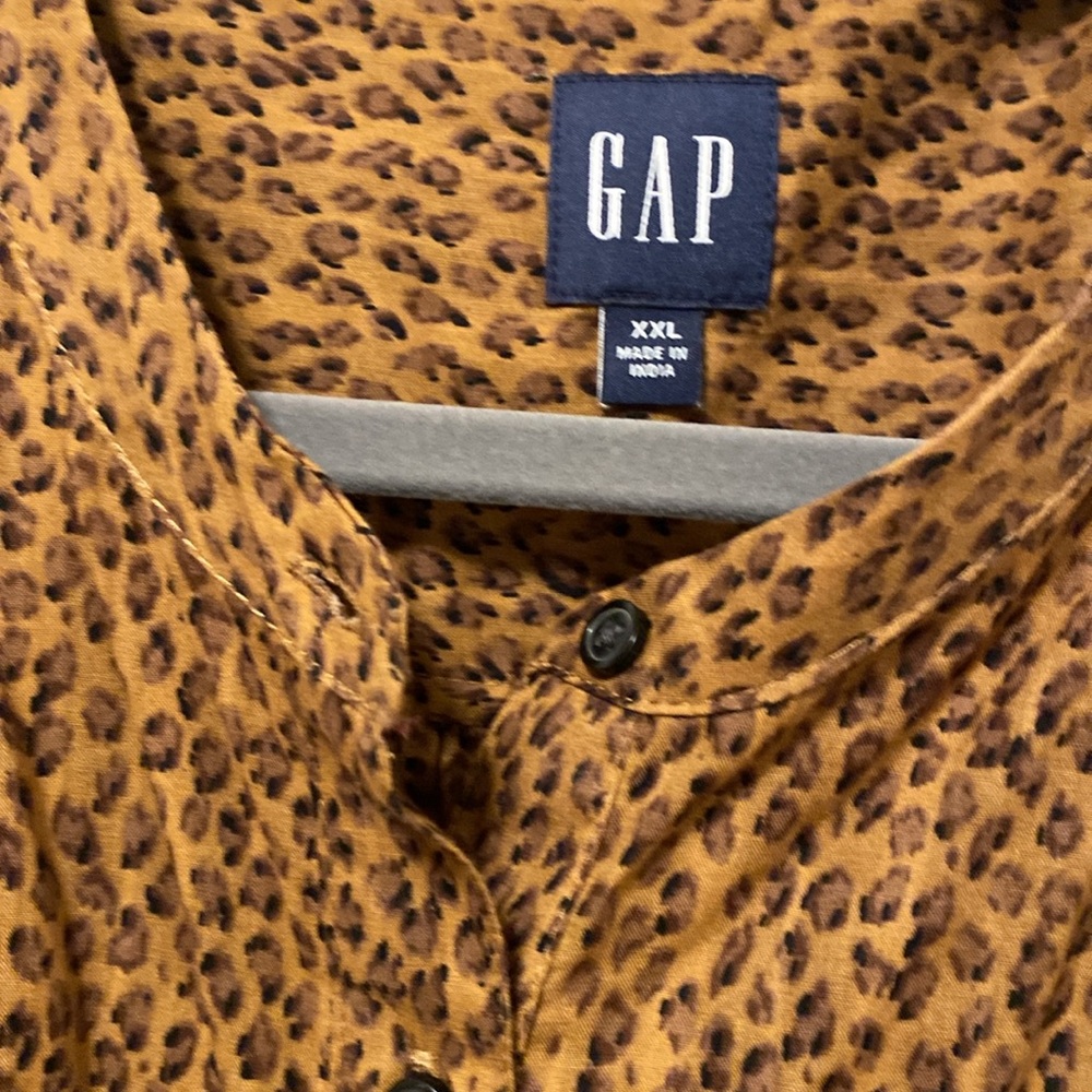 GAP Women's Leopard Print Blouse
XXL - Picture 3 of 3